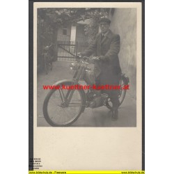 Foto - Moped mit Fahrer  (14cm x 9cm)