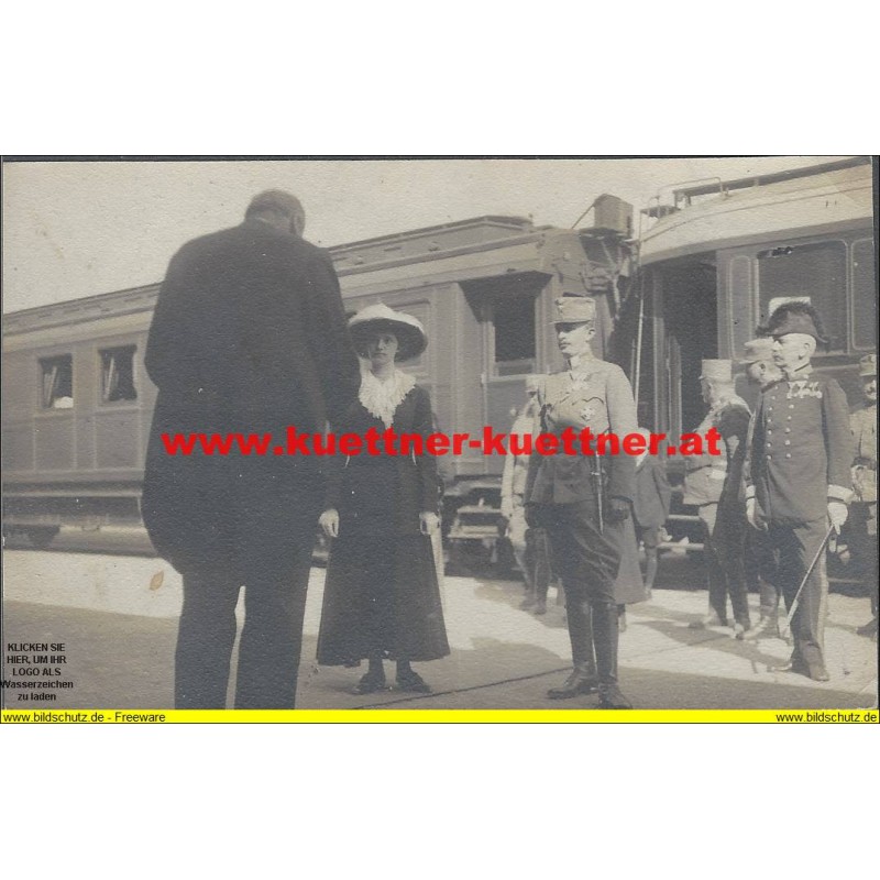 AK - Foto - Kaiser Karl und Zita in Bregenz am Bahnhof (5.6.1917)