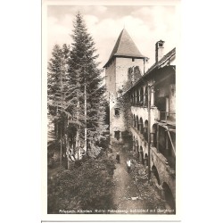 AK - Friesach - Ruine Petersberg, Schloßhof mit Bergfried